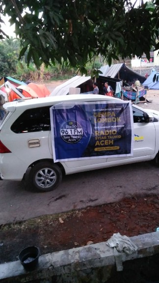 Proses penyaluran Donasi gempa lombok, NTB oleh Radio Syiar Tauhid Aceh melalui Tim Tauhid.Or.Id
