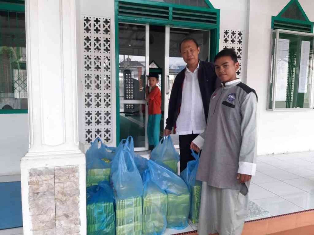Dokumentasi penyaluran buka puasa infaq dari sahabat Syiar Tauhid Aceh (Ramadhan 1440 H/ 2019 M) di salah-satu mesjid yang berada di Banda Aceh