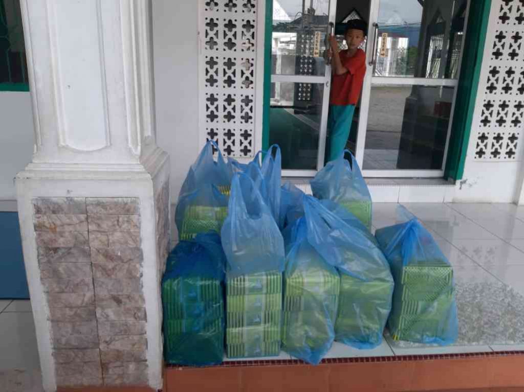 Dokumentasi penyaluran buka puasa infaq dari sahabat Syiar Tauhid Aceh (Ramadhan 1440 H/ 2019 M) di salah-satu mesjid yang berada di Banda Aceh